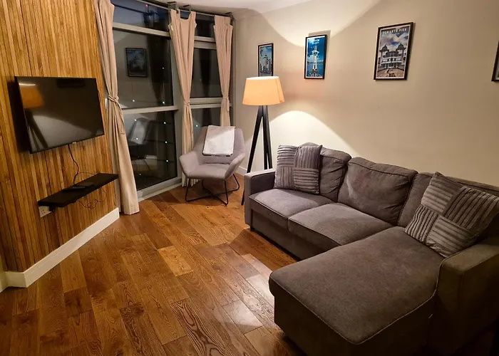 Ultra-Luxury City Centre 2 Bed Apartment, With Free Parking
